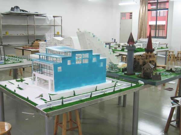 ����ģ�͹�˾������ģ������